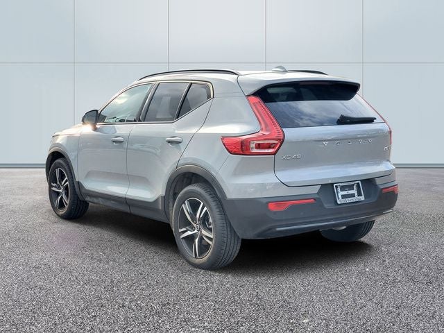 2026 Volvo XC40 B5 Core