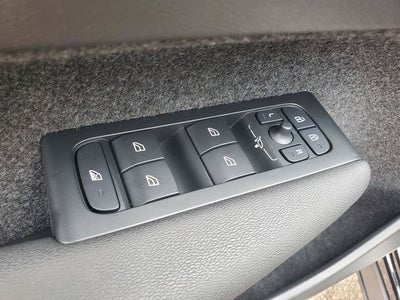 2026 Volvo XC40 B5 Core
