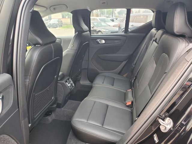 2026 Volvo XC40 B5 Core