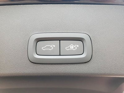 2026 Volvo XC40 B5 Core