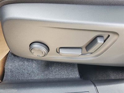 2026 Volvo XC40 B5 Core