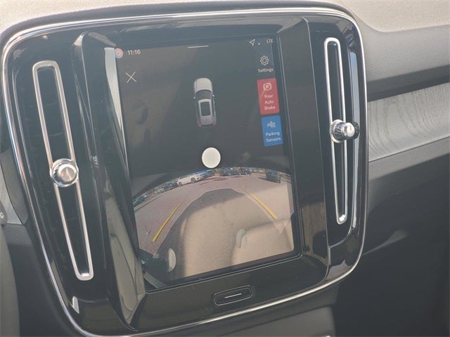 2026 Volvo XC40 B5 Core