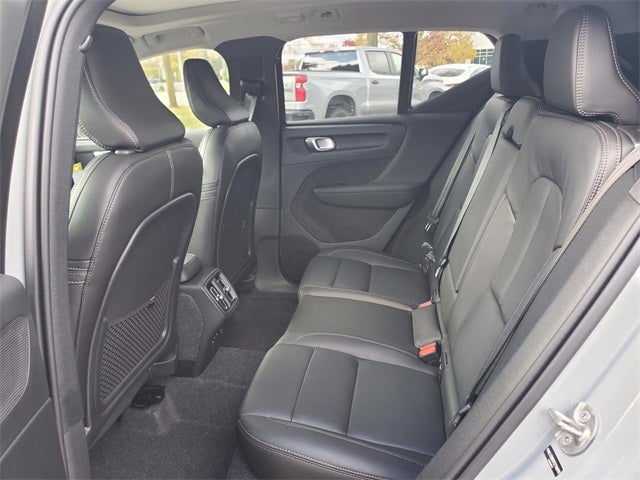 2026 Volvo XC40 B5 Core