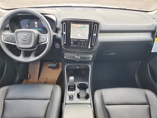 2026 Volvo XC40 B5 Core