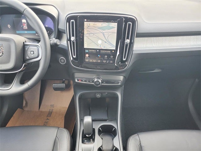 2026 Volvo XC40 B5 Core