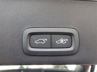 2026 Volvo XC40 B5 Core