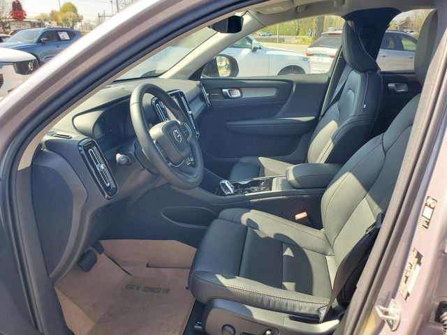 2026 Volvo XC40 B5 Ultra
