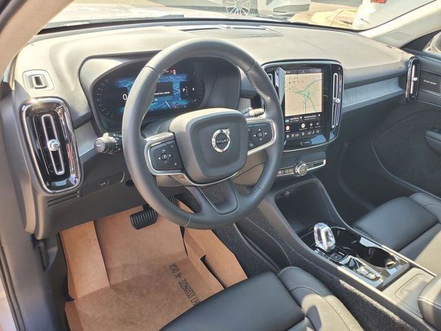 2026 Volvo XC40 B5 Ultra