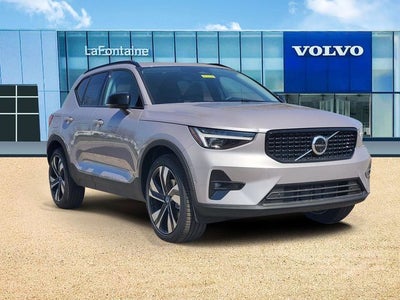 2026 Volvo XC40 B5 Ultra