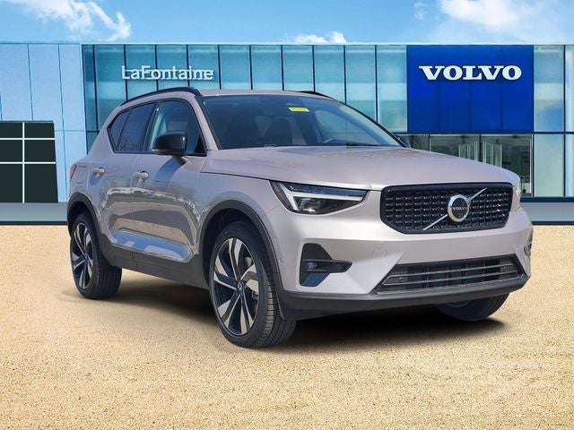 2026 Volvo XC40 B5 Ultra