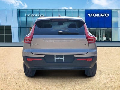 2026 Volvo XC40 B5 Ultra