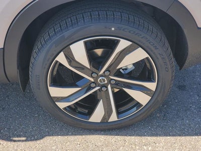 2026 Volvo XC40 B5 Ultra