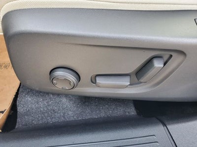 2026 Volvo XC40 B5 Ultra