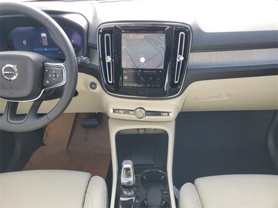 2026 Volvo XC40 B5 Ultra