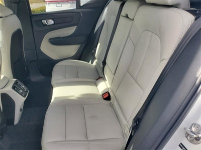 2026 Volvo XC40 B5 Ultra