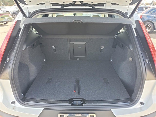 2026 Volvo XC40 B5 Ultra