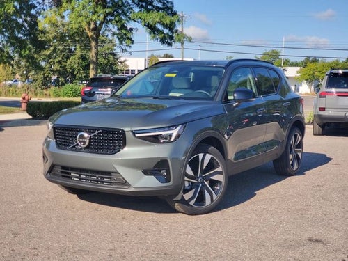 2026 Volvo XC40 B5 Ultra