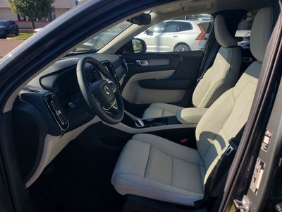 2026 Volvo XC40 B5 Ultra