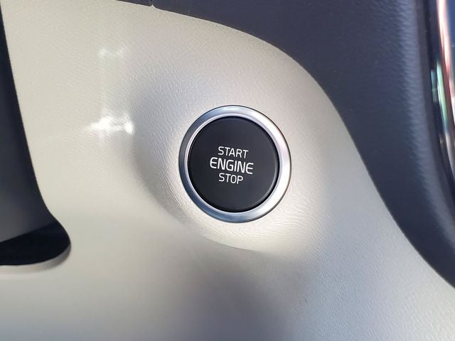 2026 Volvo XC40 B5 Ultra
