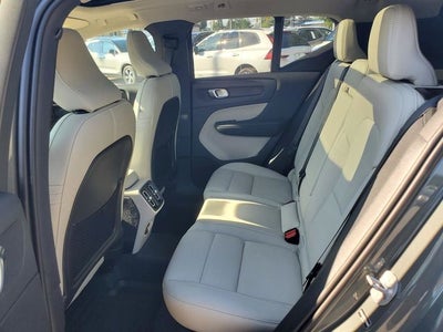 2026 Volvo XC40 B5 Ultra