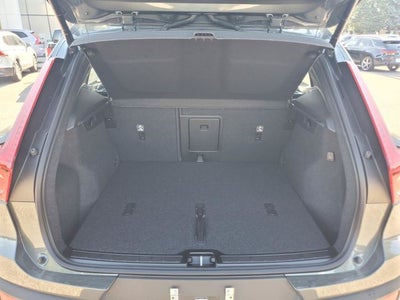 2026 Volvo XC40 B5 Ultra