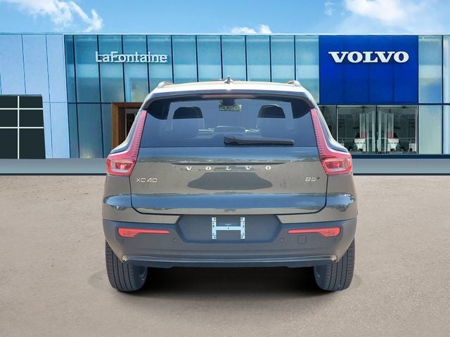 2026 Volvo XC40 B5 Ultra