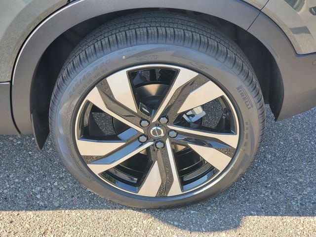 2026 Volvo XC40 B5 Ultra