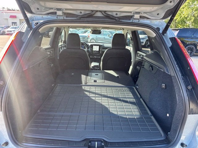 2026 Volvo XC40 B5 Ultra
