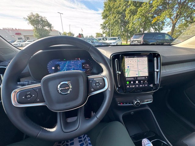 2026 Volvo XC40 B5 Ultra