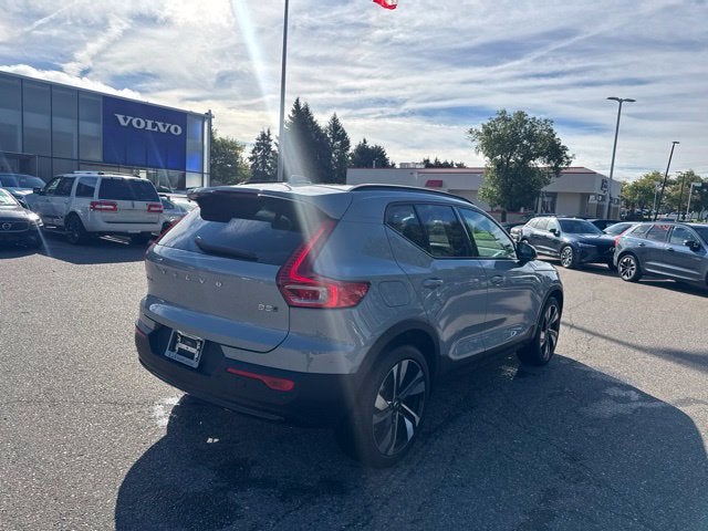 2026 Volvo XC40 B5 Ultra