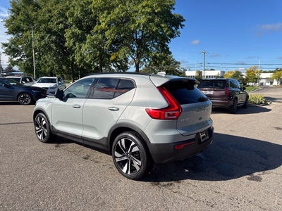 2026 Volvo XC40 B5 Ultra