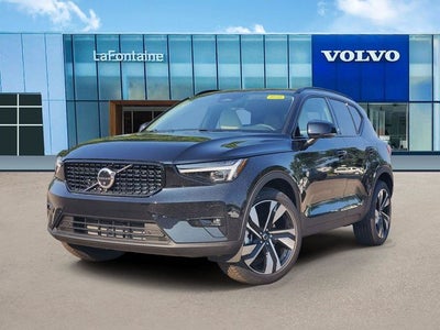2026 Volvo XC40 B5 Ultra