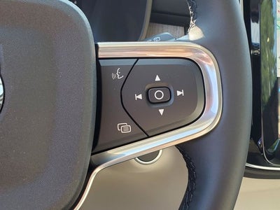 2026 Volvo XC40 B5 Ultra