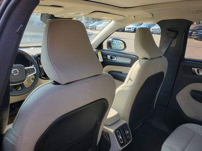 2026 Volvo XC40 B5 Ultra