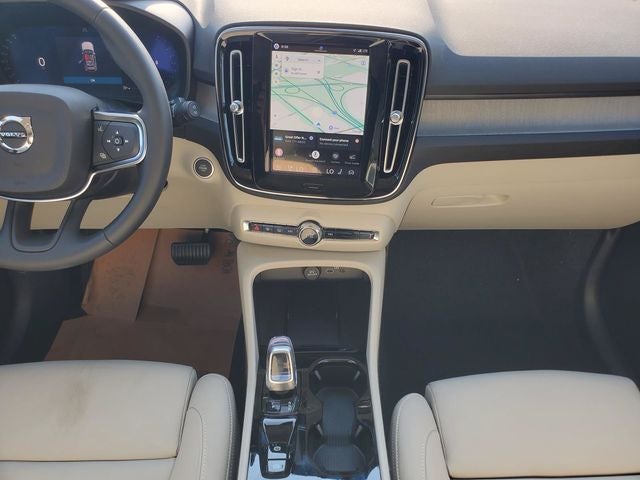 2026 Volvo XC40 B5 Ultra