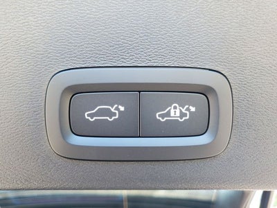 2026 Volvo XC40 B5 Ultra