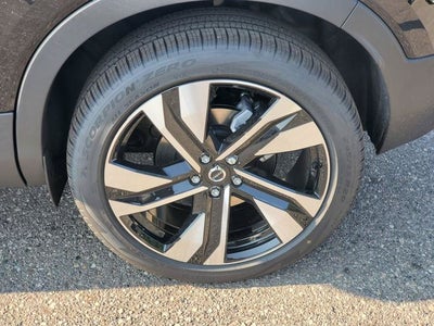 2026 Volvo XC40 B5 Ultra