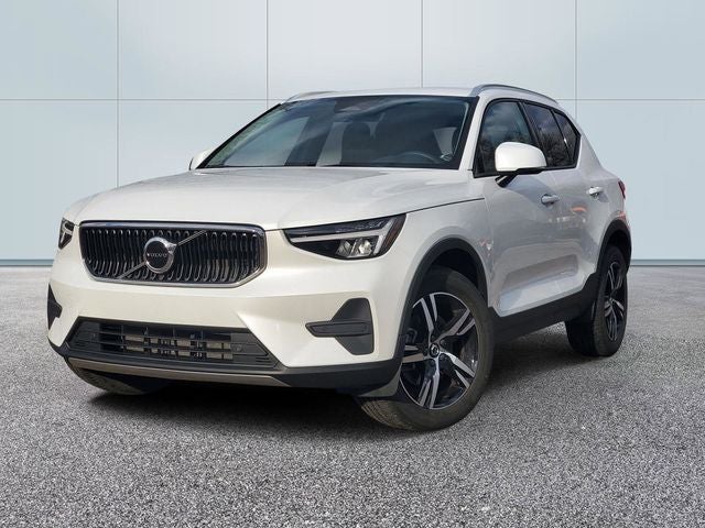 2023 Volvo XC40 B5 Core