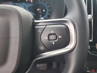 2023 Volvo XC40 B5 Core