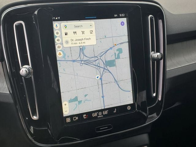 2023 Volvo XC40 B5 Core