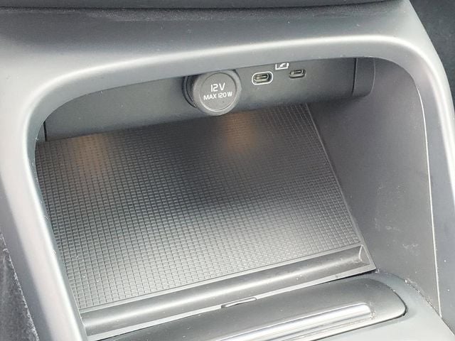 2023 Volvo XC40 B5 Core