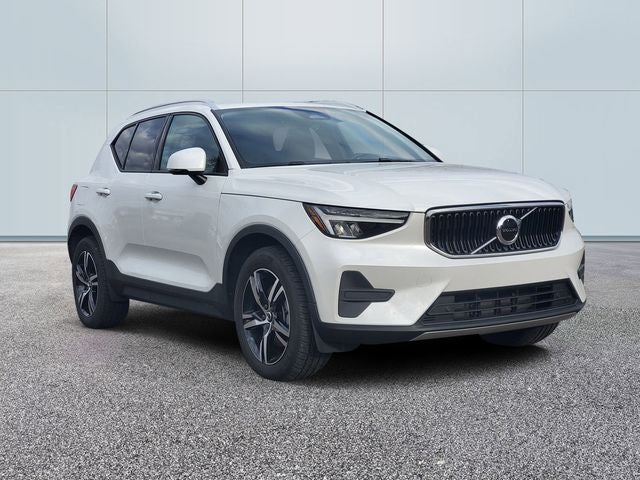 2023 Volvo XC40 B5 Core