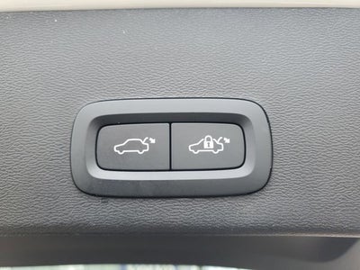 2023 Volvo XC40 B5 Core