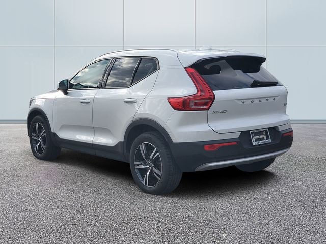 2023 Volvo XC40 B5 Core