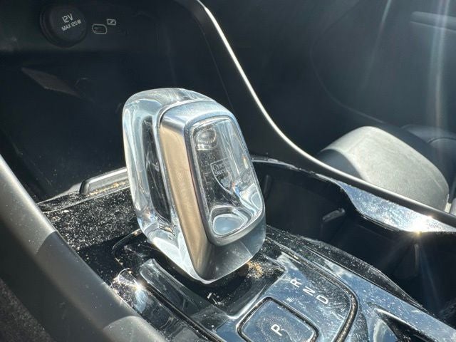 2023 Volvo XC40 B5 Plus Dark Theme