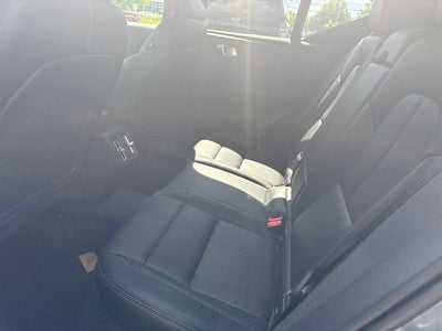 2023 Volvo XC40 B5 Plus Dark Theme