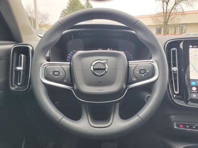 2023 Volvo XC40 B5 Plus Dark Theme