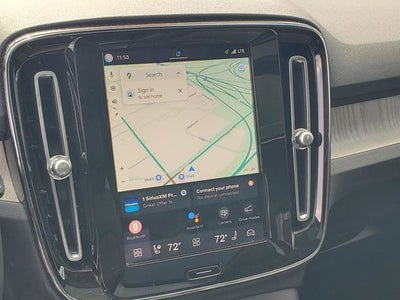 2023 Volvo XC40 B5 Plus Dark Theme