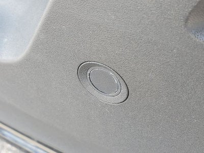 2023 Volvo XC40 B5 Plus Dark Theme