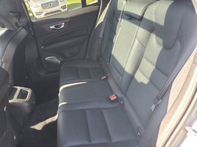 2025 Volvo V60 Cross Country B5 Plus